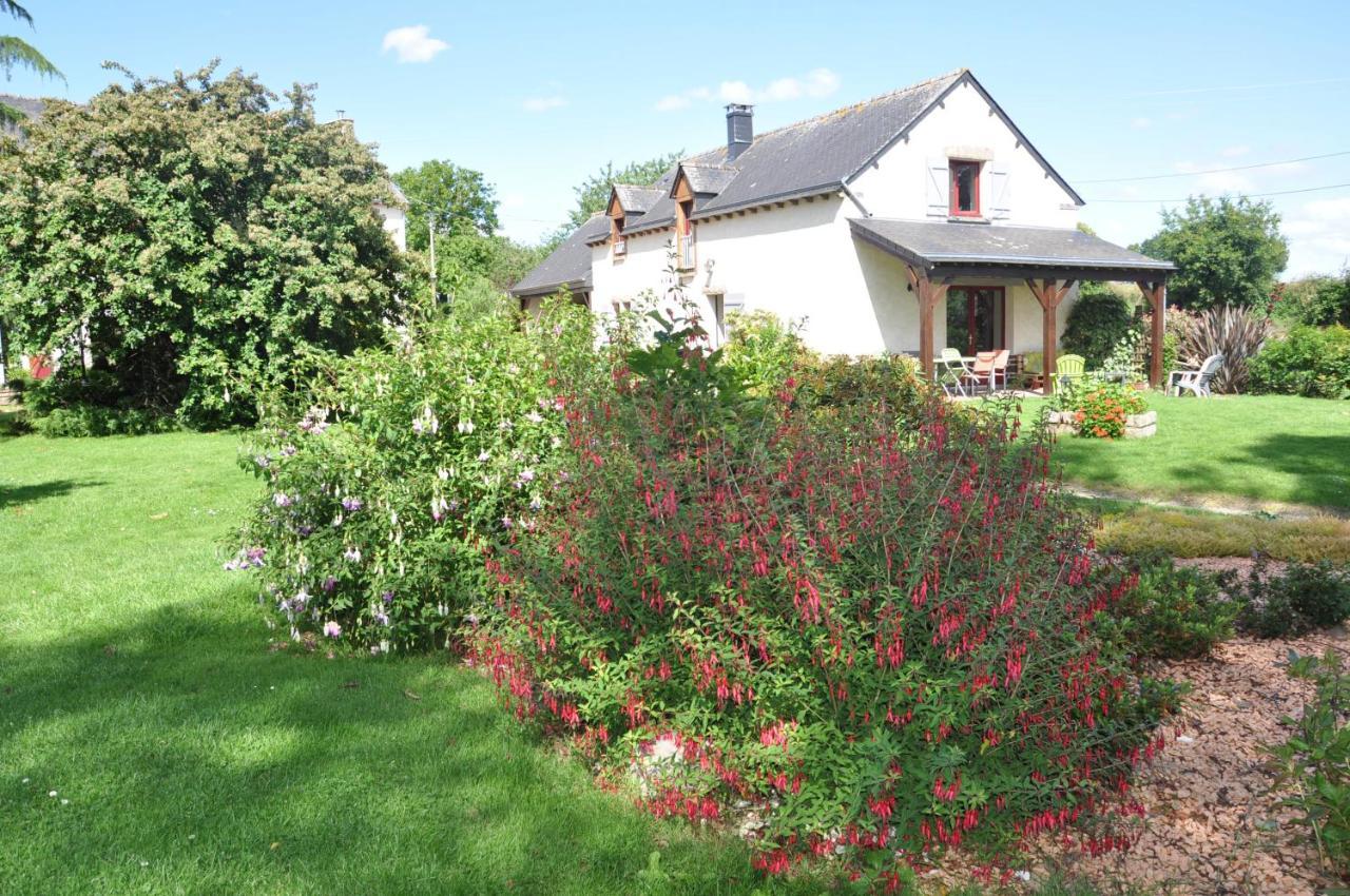 Perrault Gites Loscouet-sur-Meu エクステリア 写真